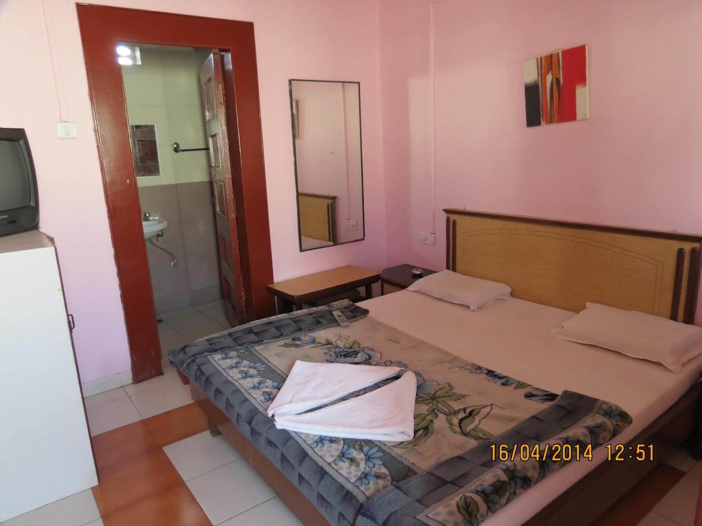 Hotel Sunny Classic ماهاباليشوار المظهر الخارجي الصورة